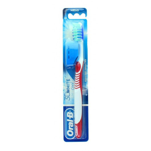 Oral-B Spazzolino White&Cool Md40